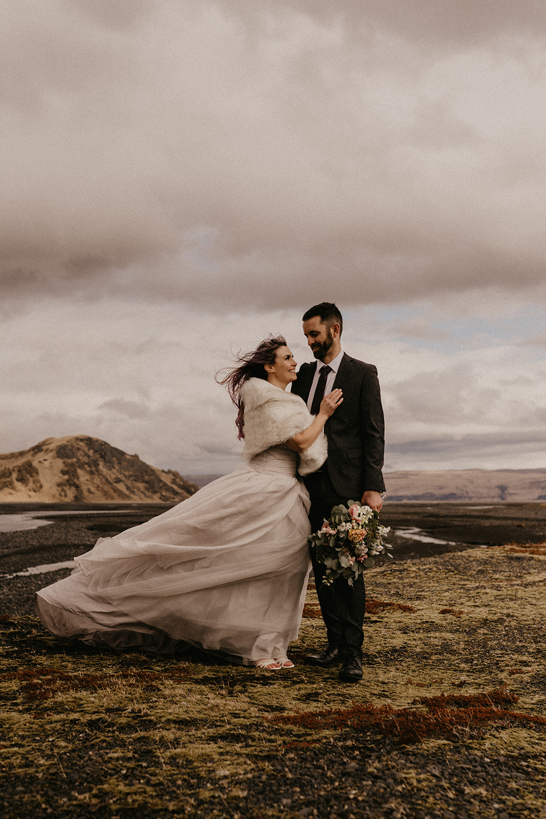 Eloping in Iceland with majestic views and romantic vibes