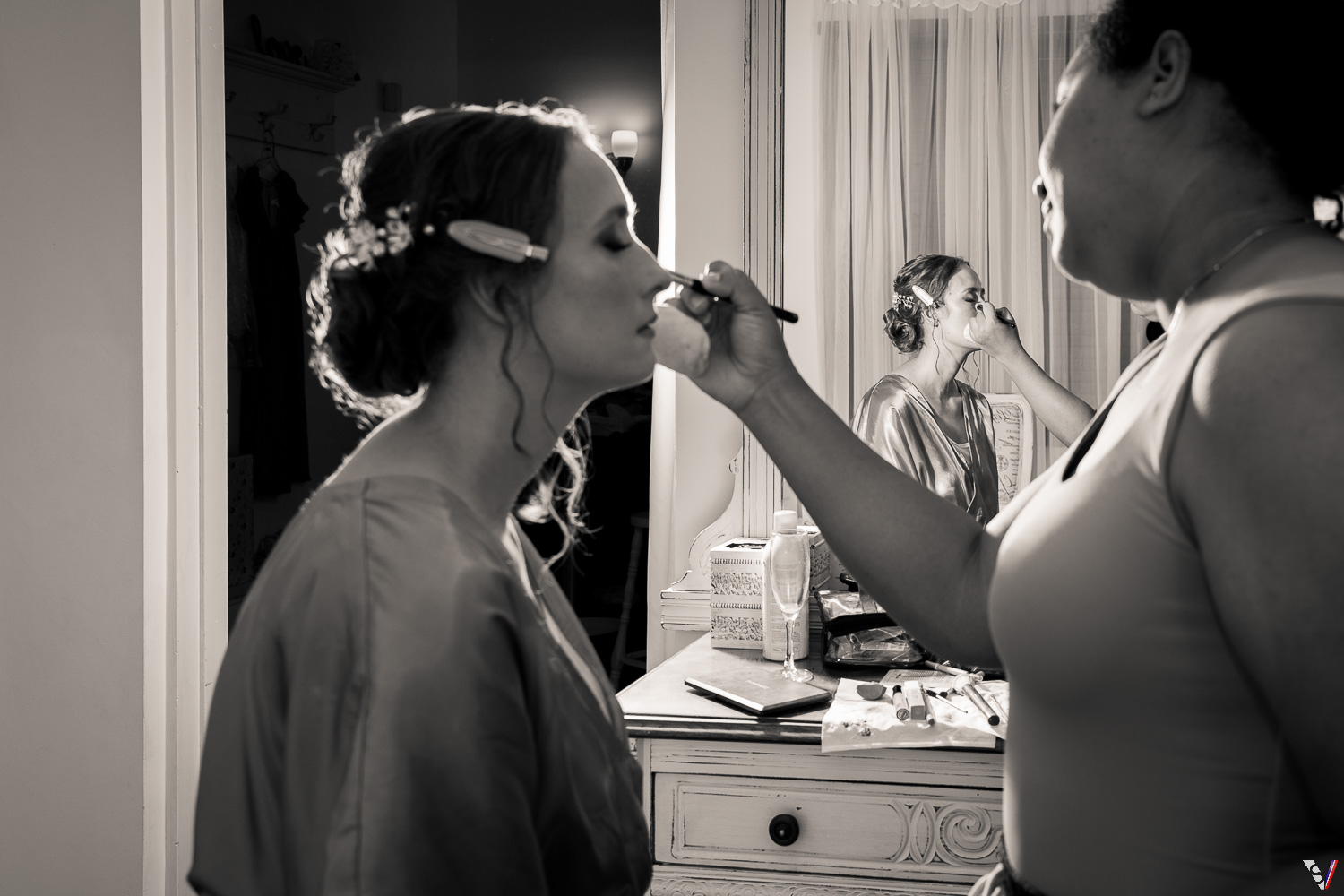 Getting ready bride photography unposed
