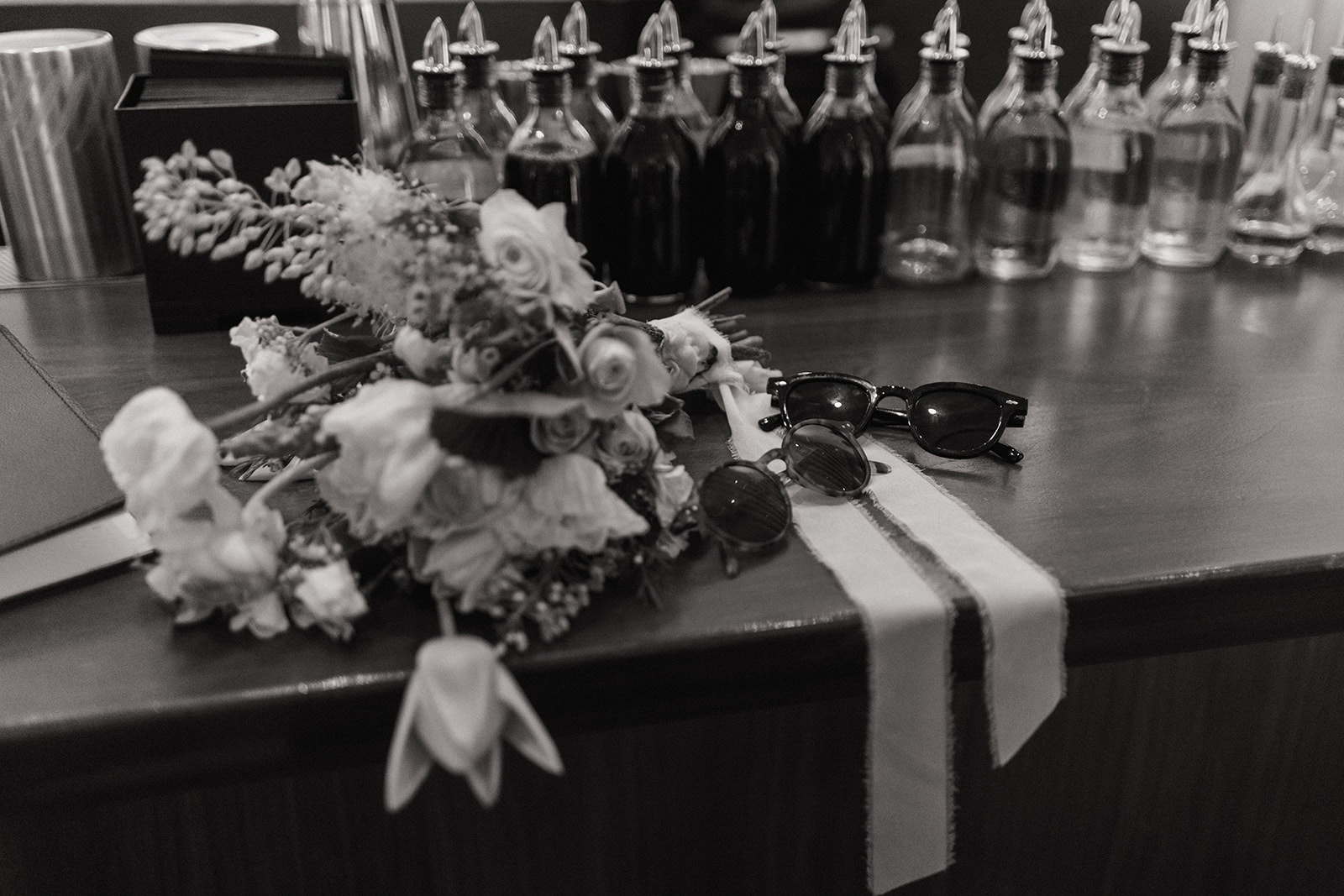 detail shot of nyc elopement bouquet