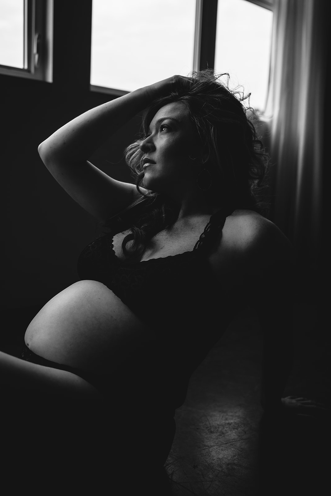 mama to be maternity shoot in portland oregon downtown studio boudoir shoot maternity session family session babyboy mot