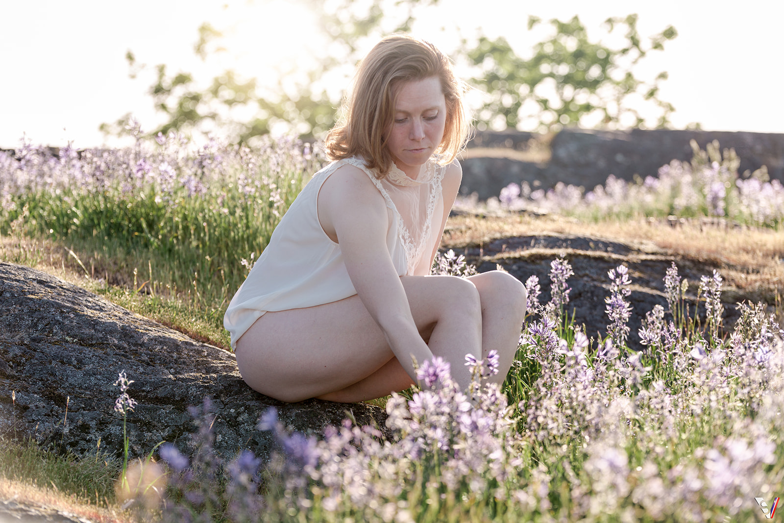 wildflowers boudoir session golden hours
