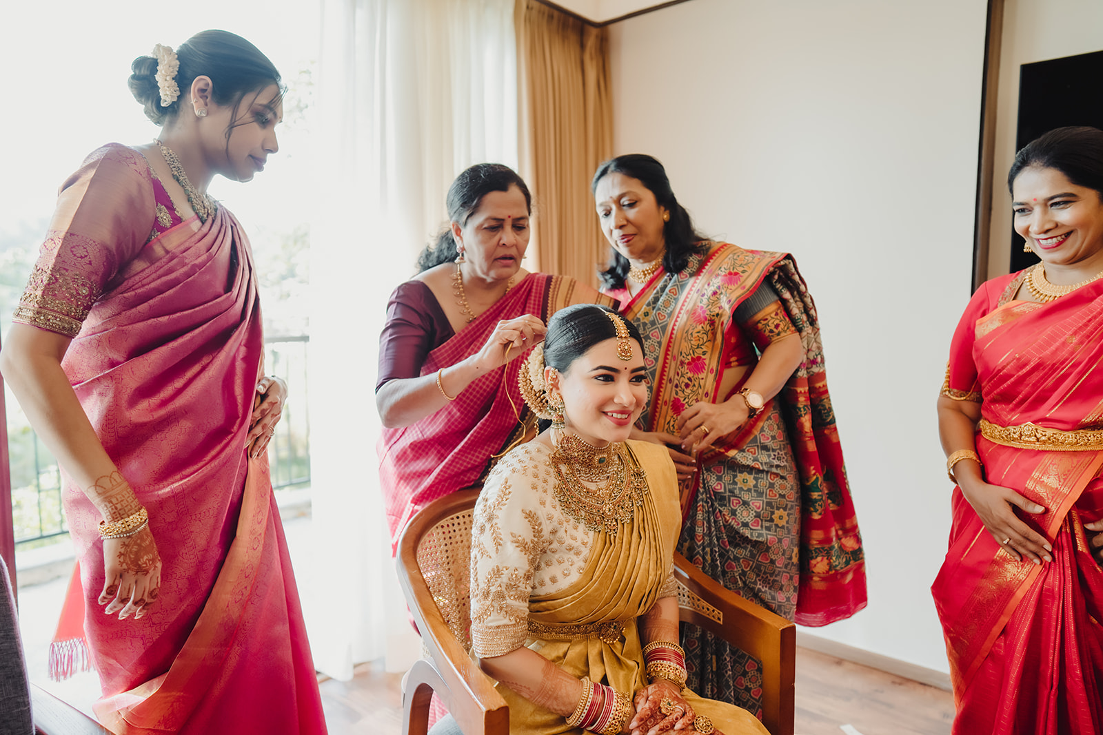 Guests and grace: The bride shines in the midst of joyful guests, creating memorable moments.