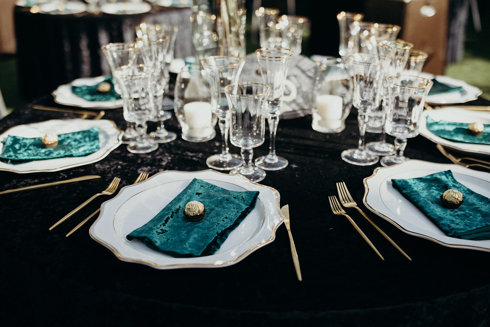 gold and black reception details at houdini estate