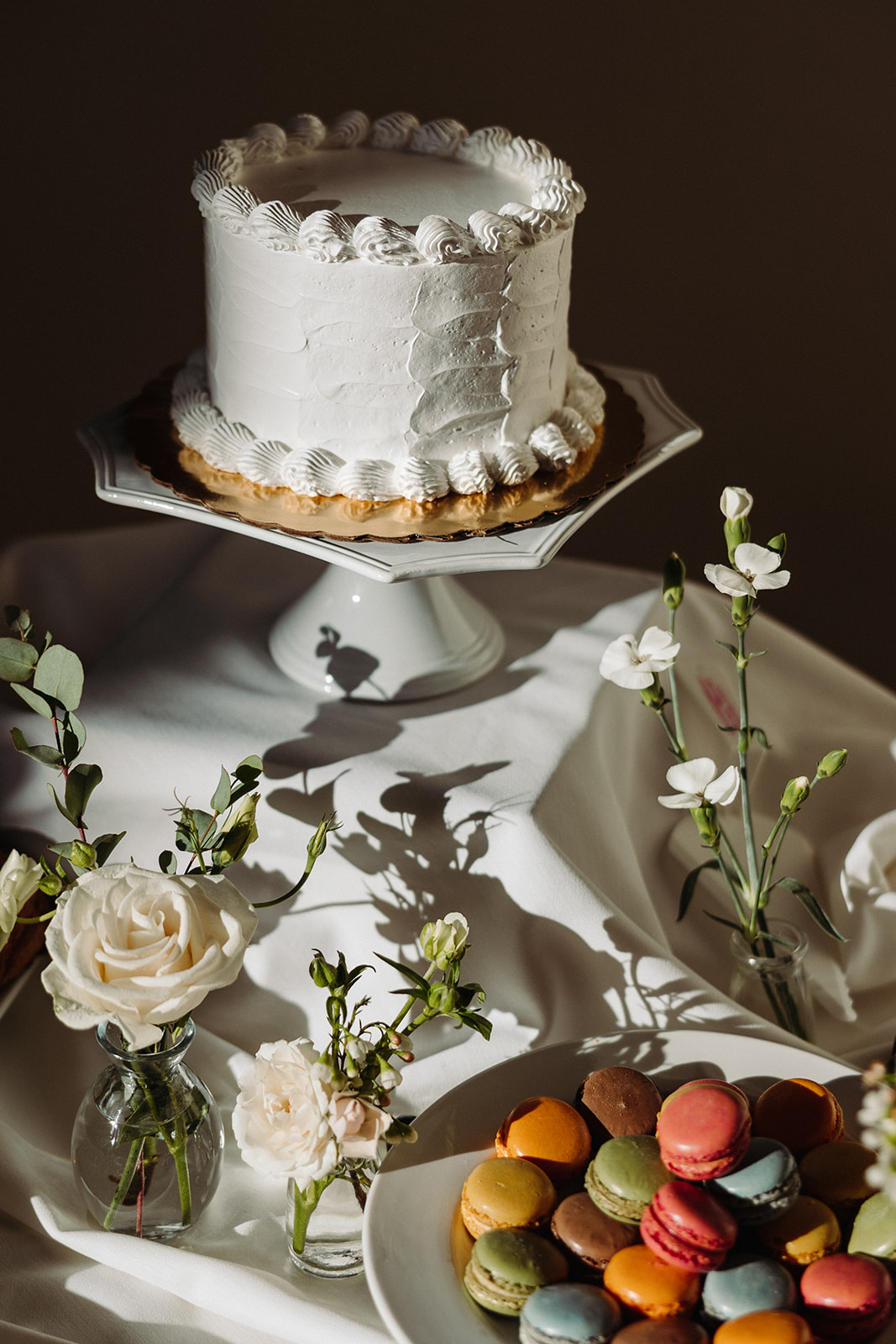 Wedding cake Tablescape