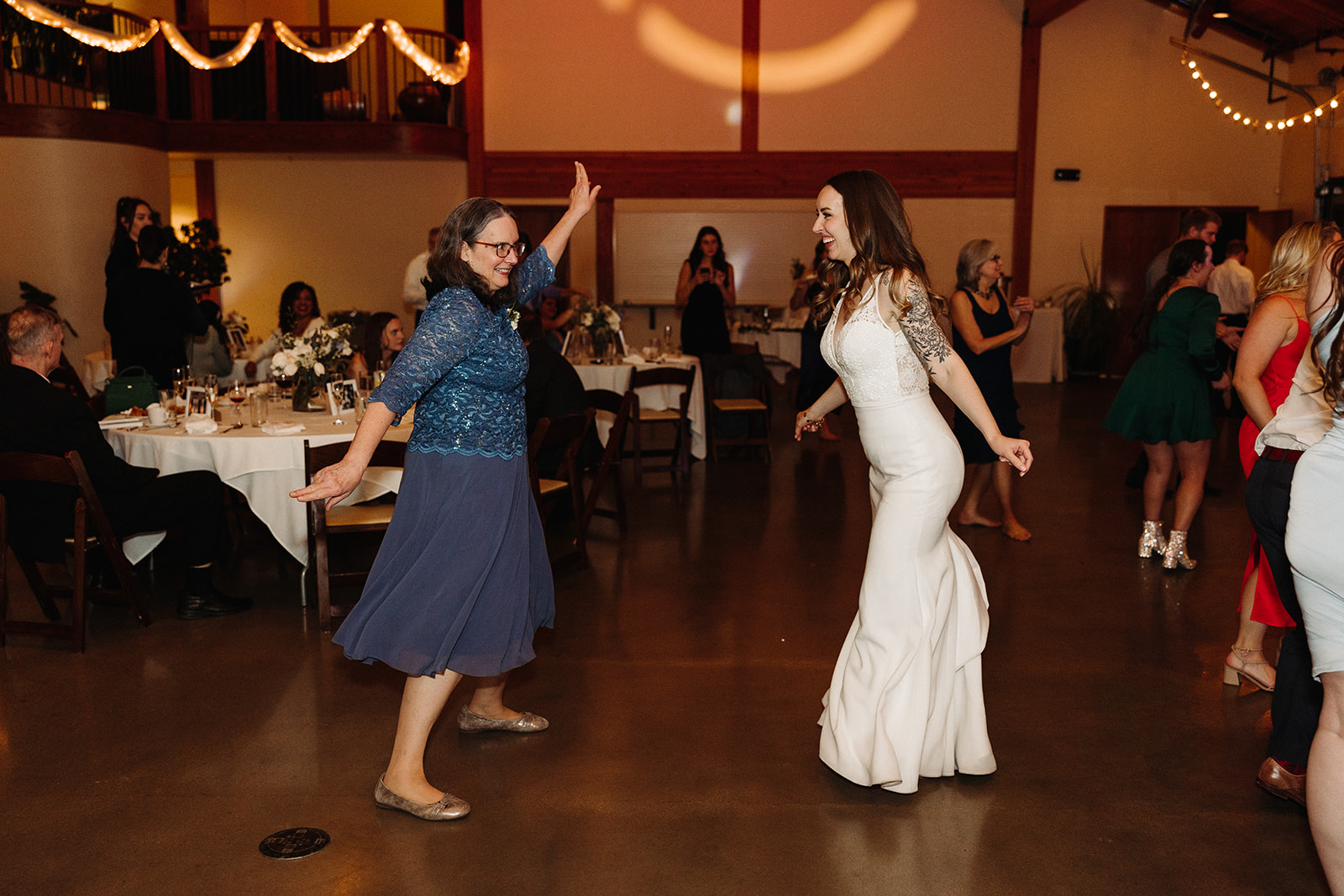 Women dancing 
