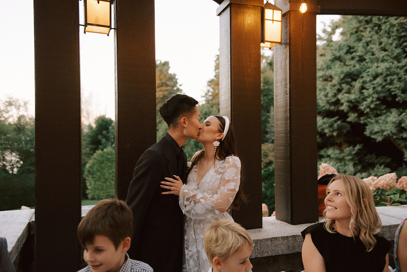 Vancouver wedding photographer captures photos of couple wedding day at Cecil Green Park House UBC