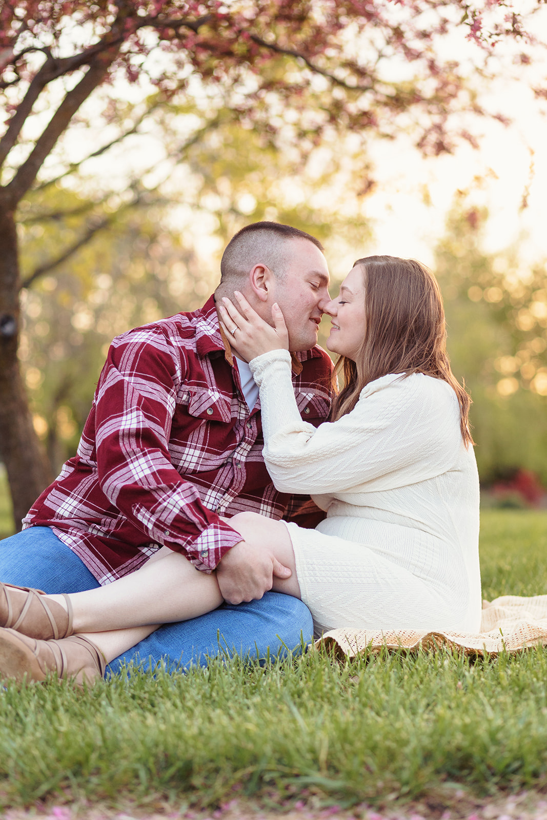 spring engagement session in ohio