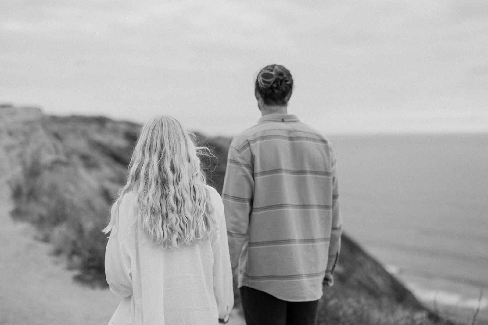 Couples photo session on the cliffs in La Jolla San Diego California