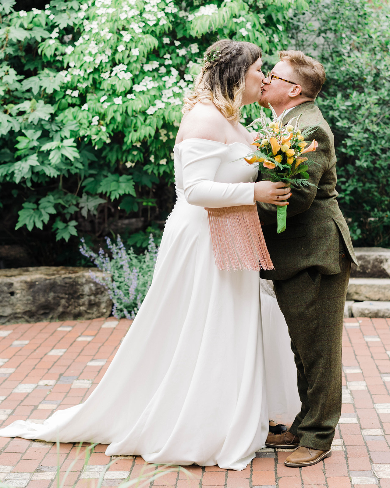 Discover the beauty of an intimate, non-traditional wedding at Mattress Factory in Pittsburgh, PA, Marien J Malloy