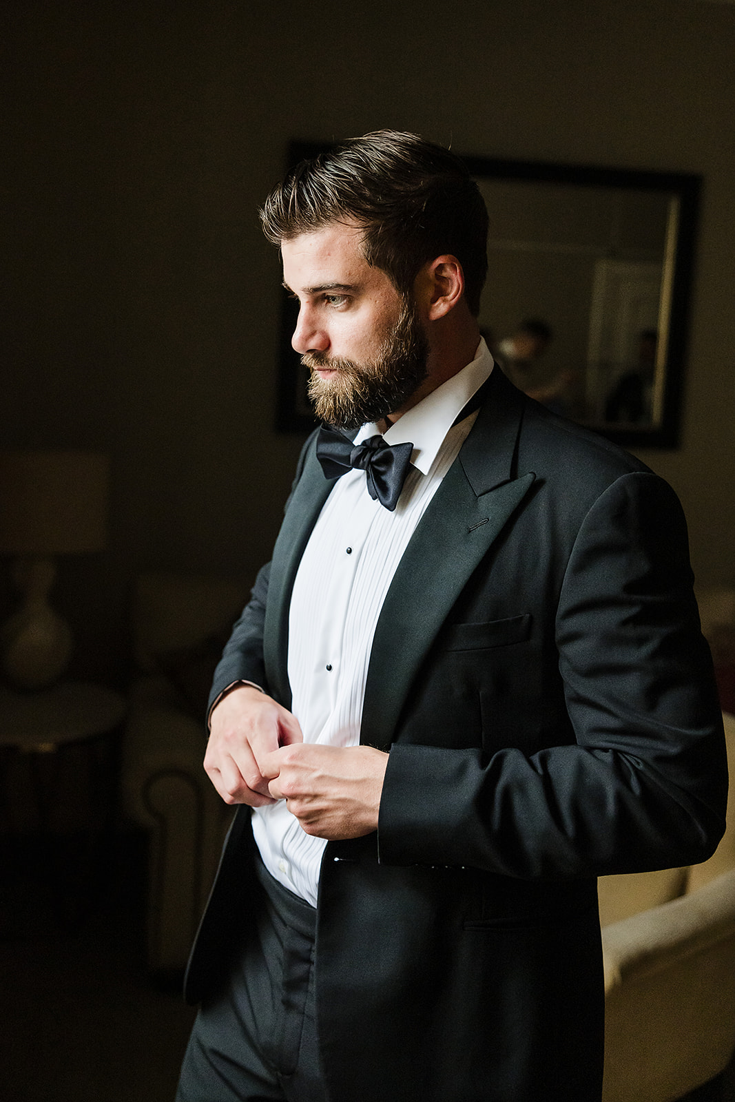 Groom getting ready at the Union League in Philadelphia