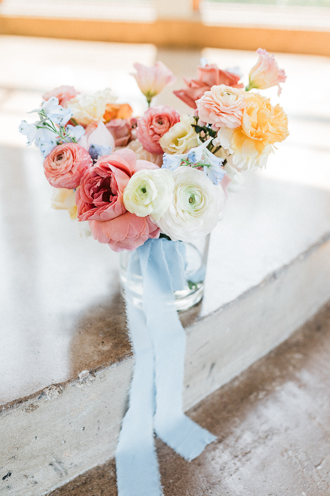 Colorful florals at Canyonwood Ridge