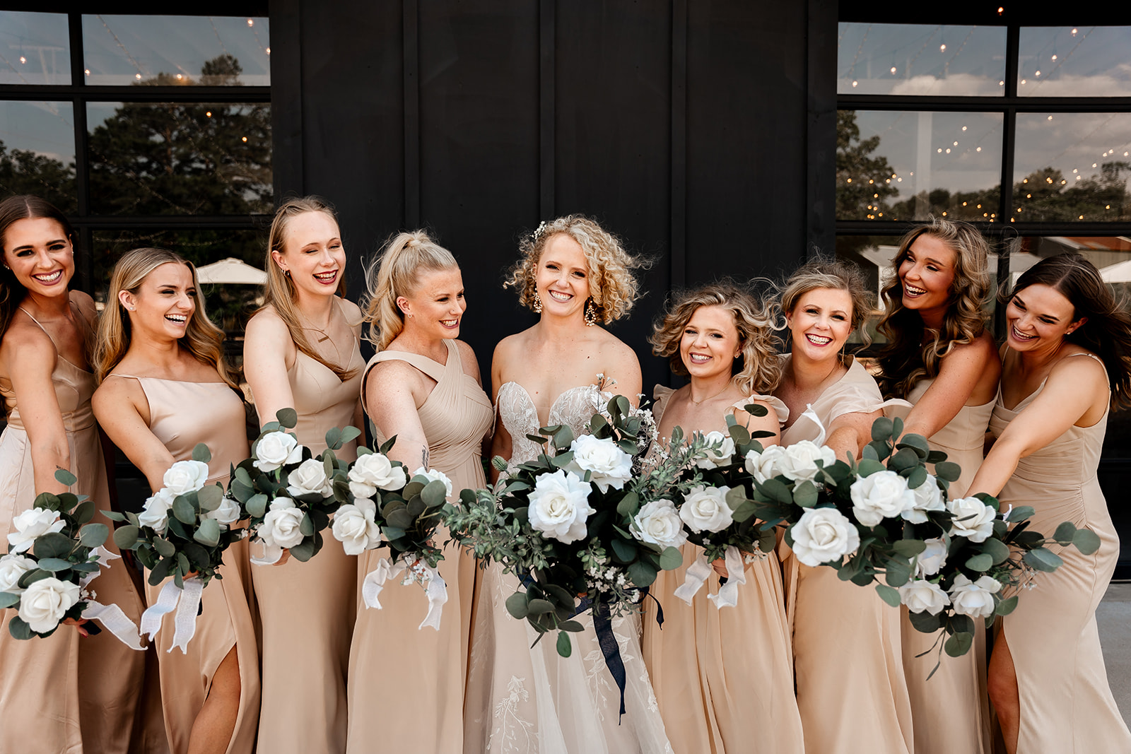 bridesmaids photo at sons and daughters venue in rolla mo