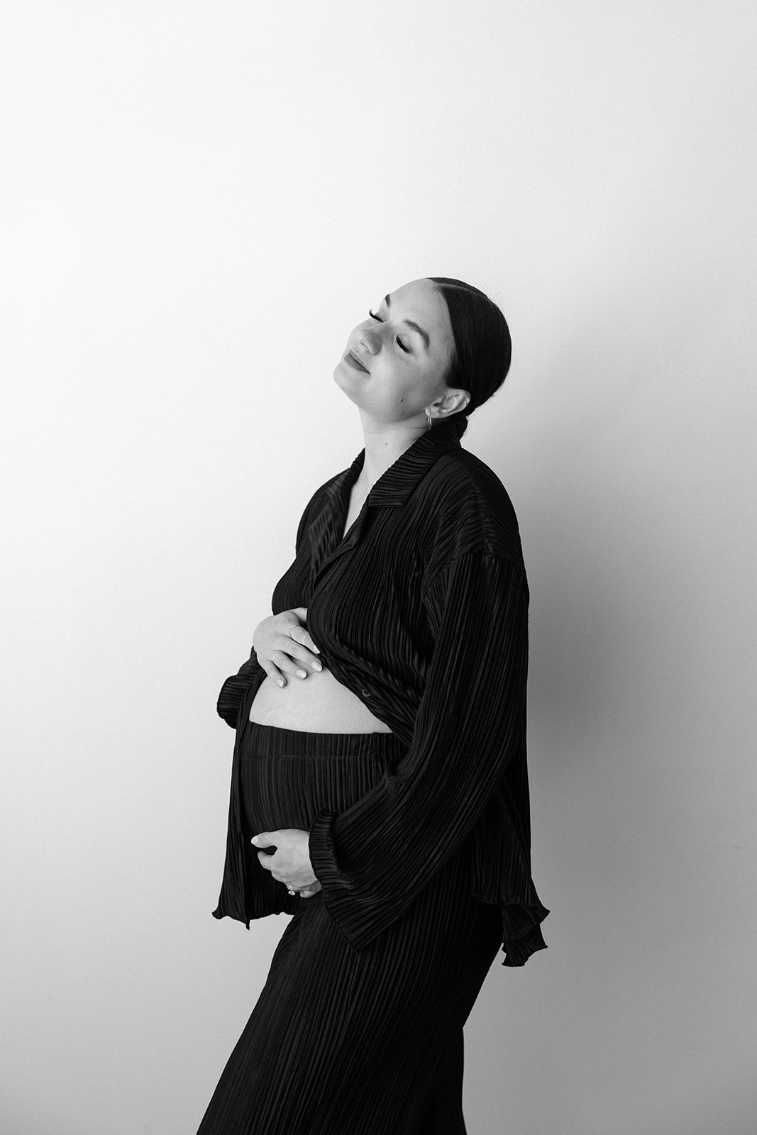 Editorial Oregon Studio Maternity Session