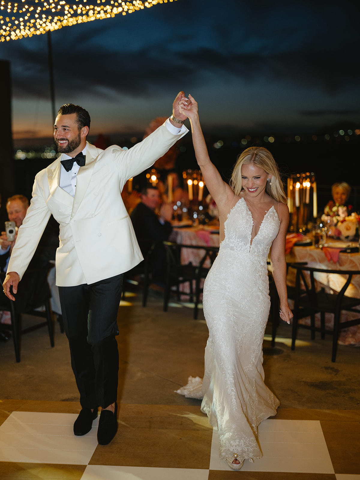 bride and groom hit the dancefloor at the rooftop of the cape hotel