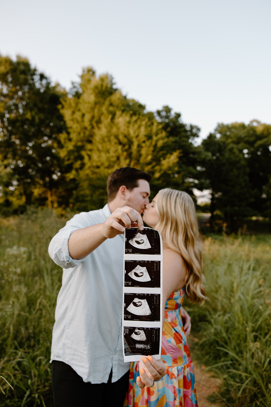Pregnancy announcement photoshoot in Raleigh, North Carolina