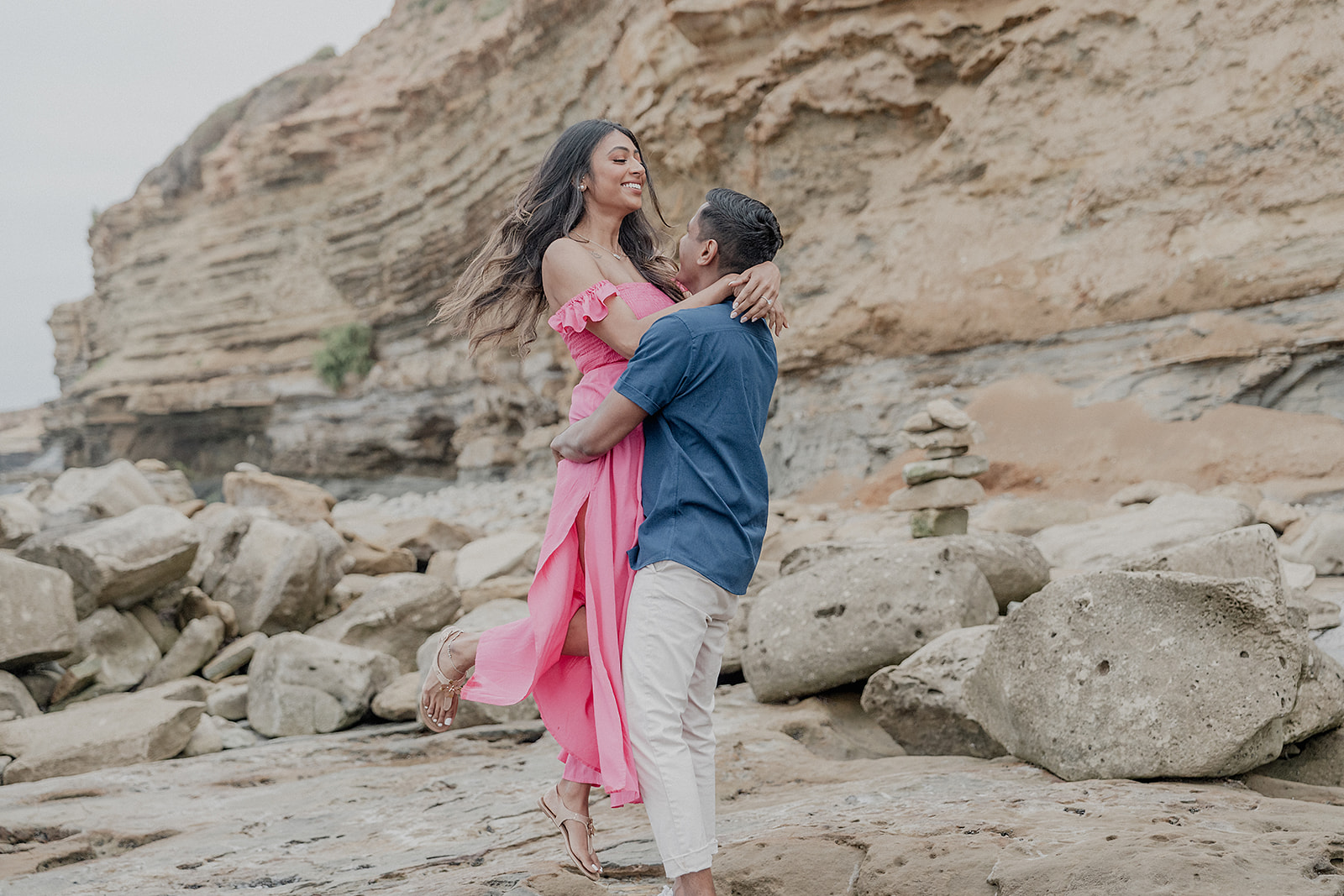San Diego engagement photography location Sunset Cliffs cave