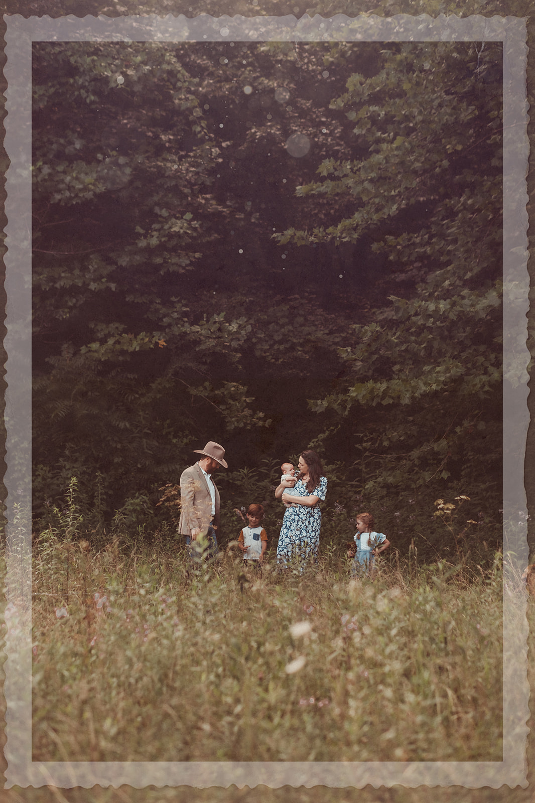 Summer Family Session on a farm nestled in the hills of southern Kentucky. 