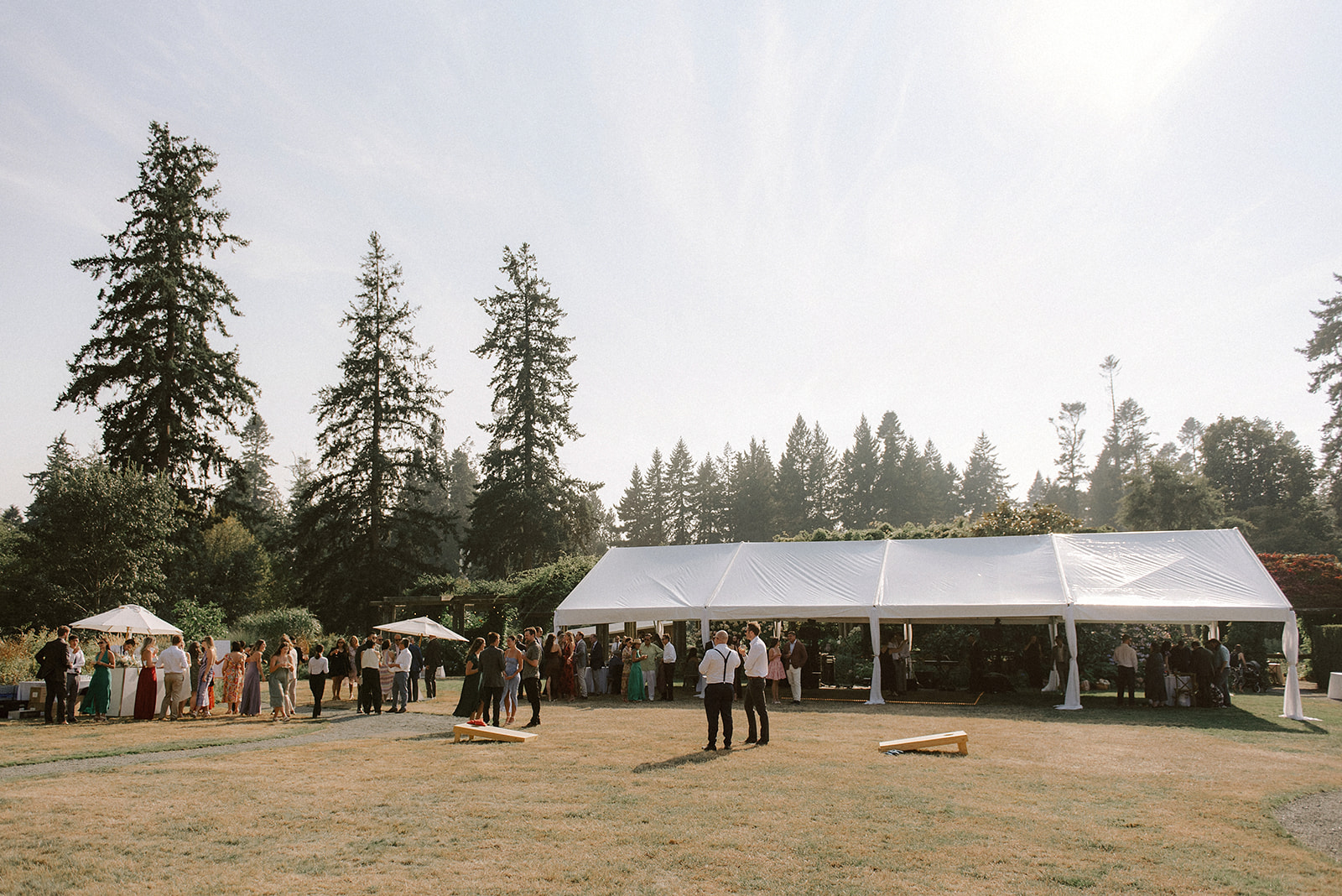 Vancouver wedding photographer captures photos of couple having their wedding at UBC Botanical Garden