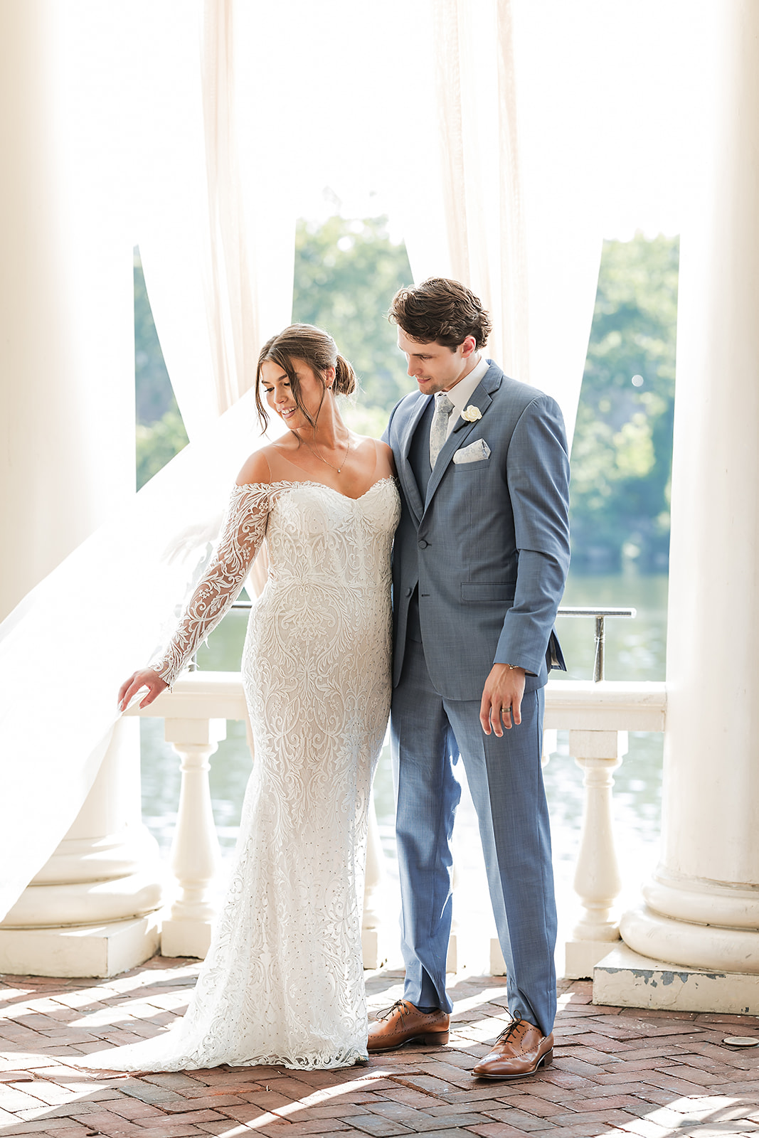 Editorial and modern wedding photography in Philadelphia