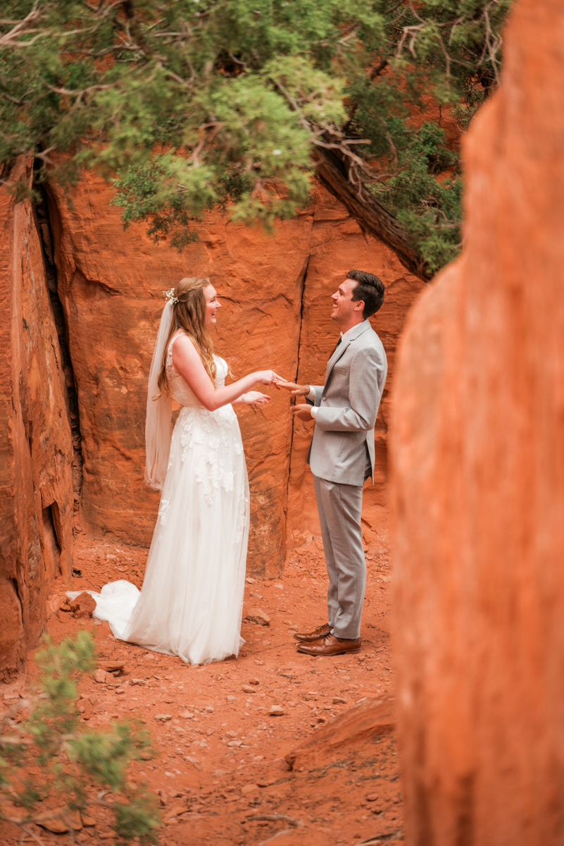 Micro Wedding on the Colorado National Monument | Jenna & Logan