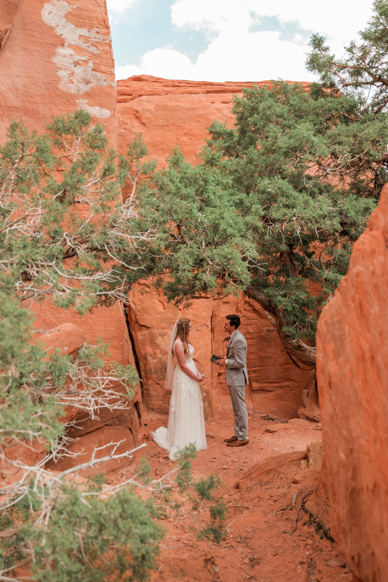 Micro Wedding on the Colorado National Monument | Jenna & Logan