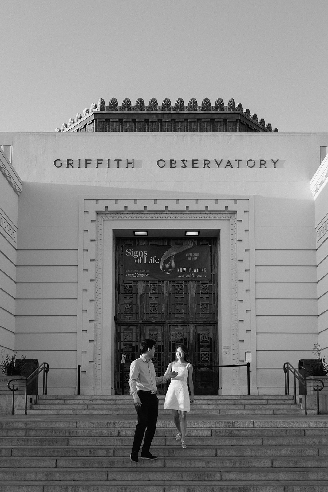 sunrise engagement session with engagement couple at los angeles' griffith observatory