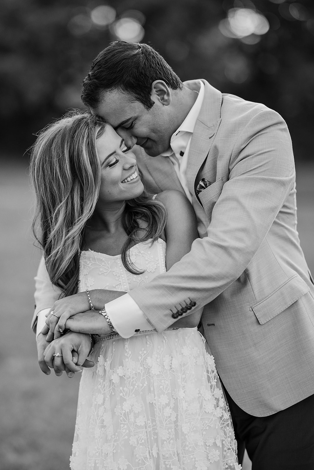 Stunning black and white engagement photos at willow creek vinery