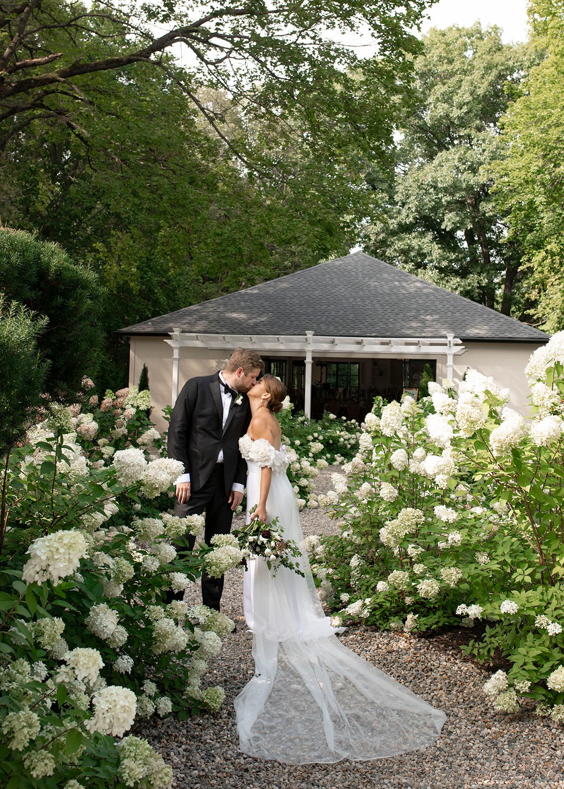 Elegant wedding at Greencrest Manor, Michigan. 