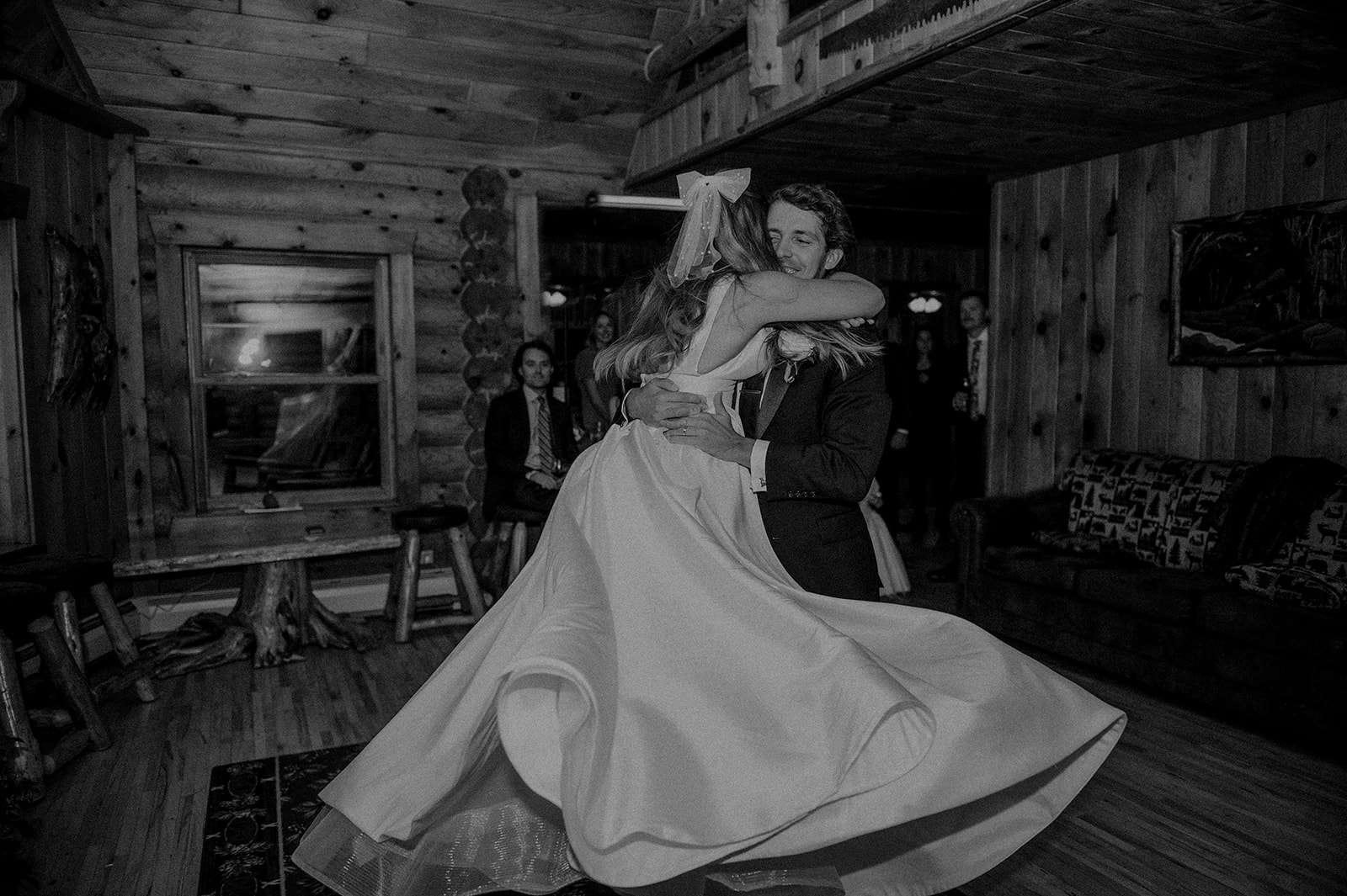 moody romantic elopement at pinewood lodge