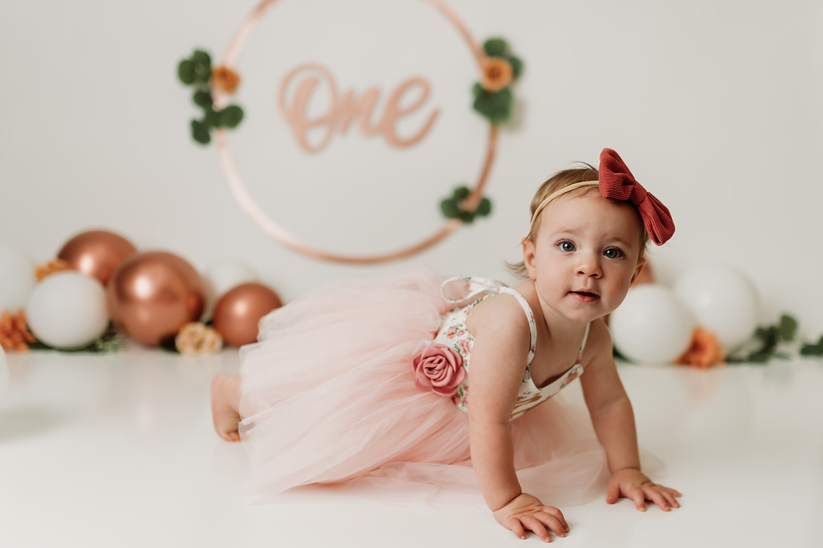 Simple cake smash session with Heather Ann Photography