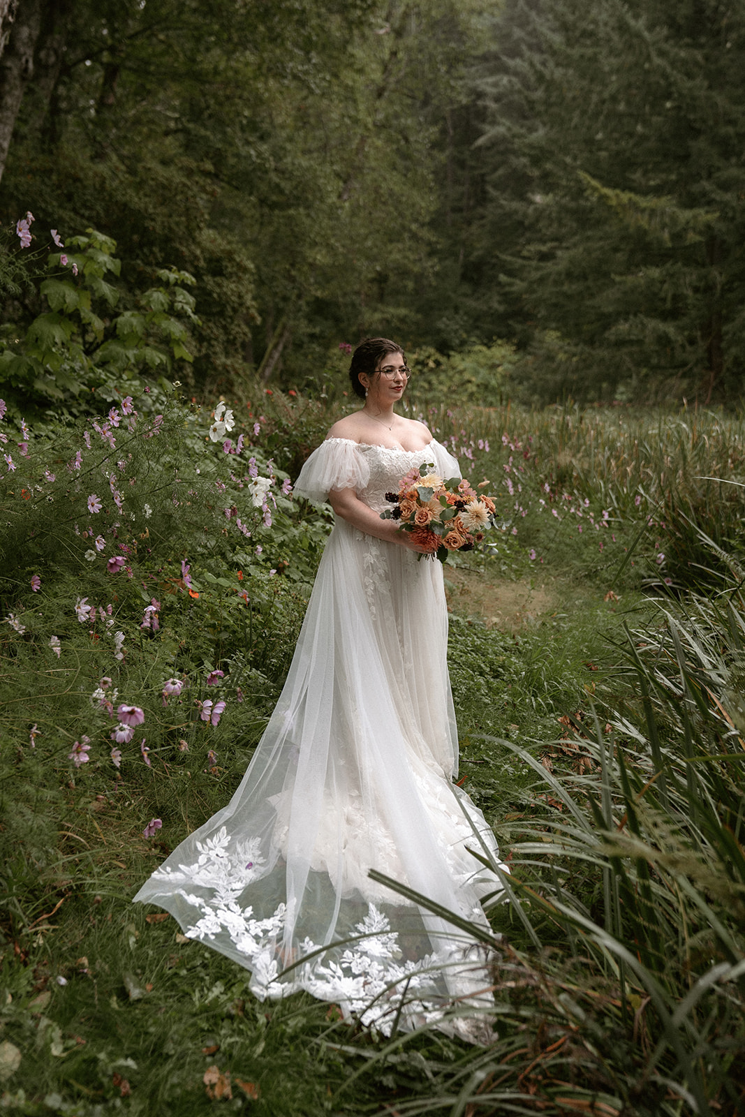 Stunning bridal portrait at Bridal Veil Lakes in Oregon