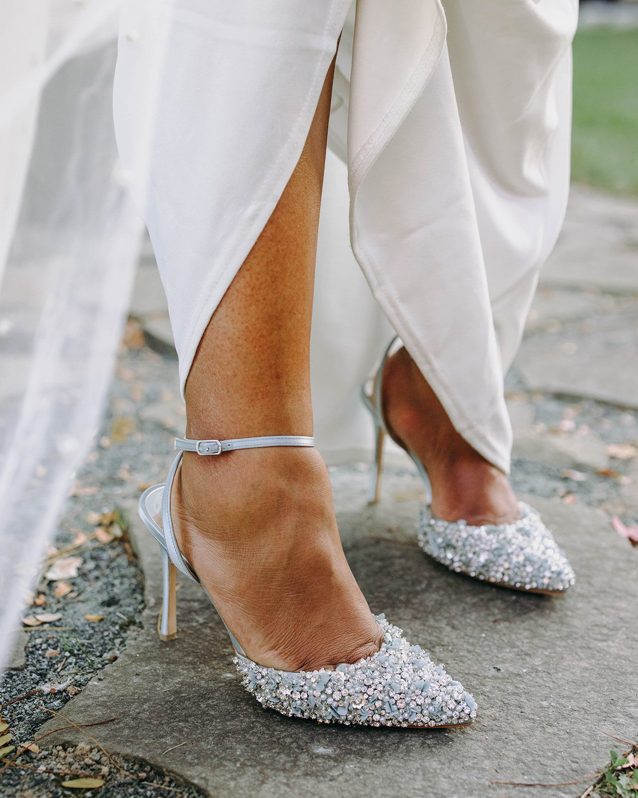 wedding shoes with jewels 