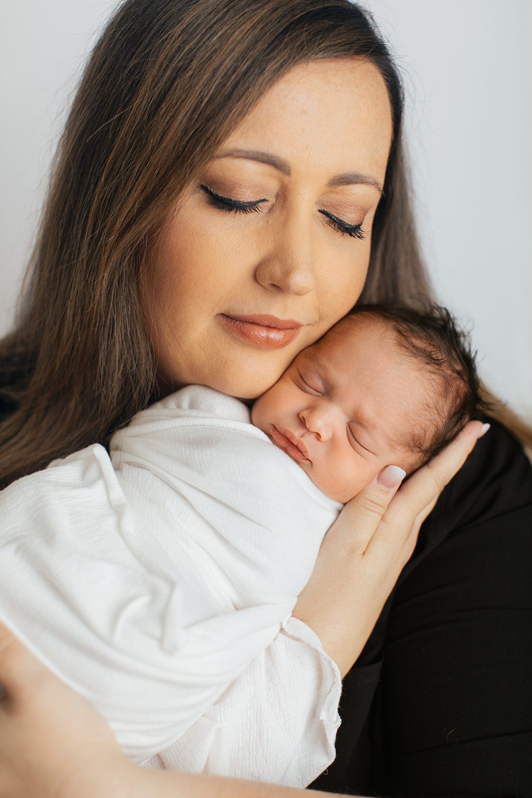 Mother newborn photo inspo