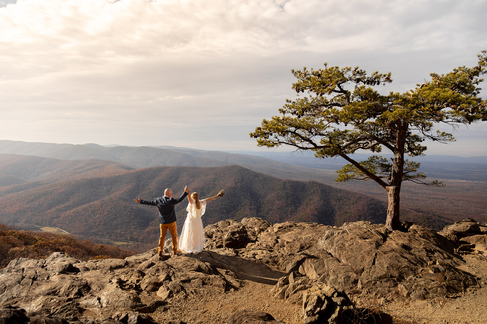 adventure elopement photographer