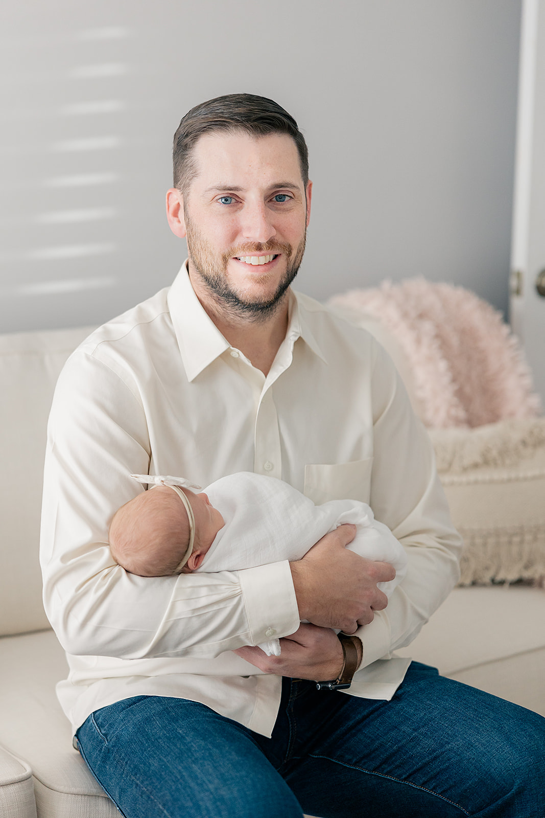 Liberty county newborn session dad holding baby