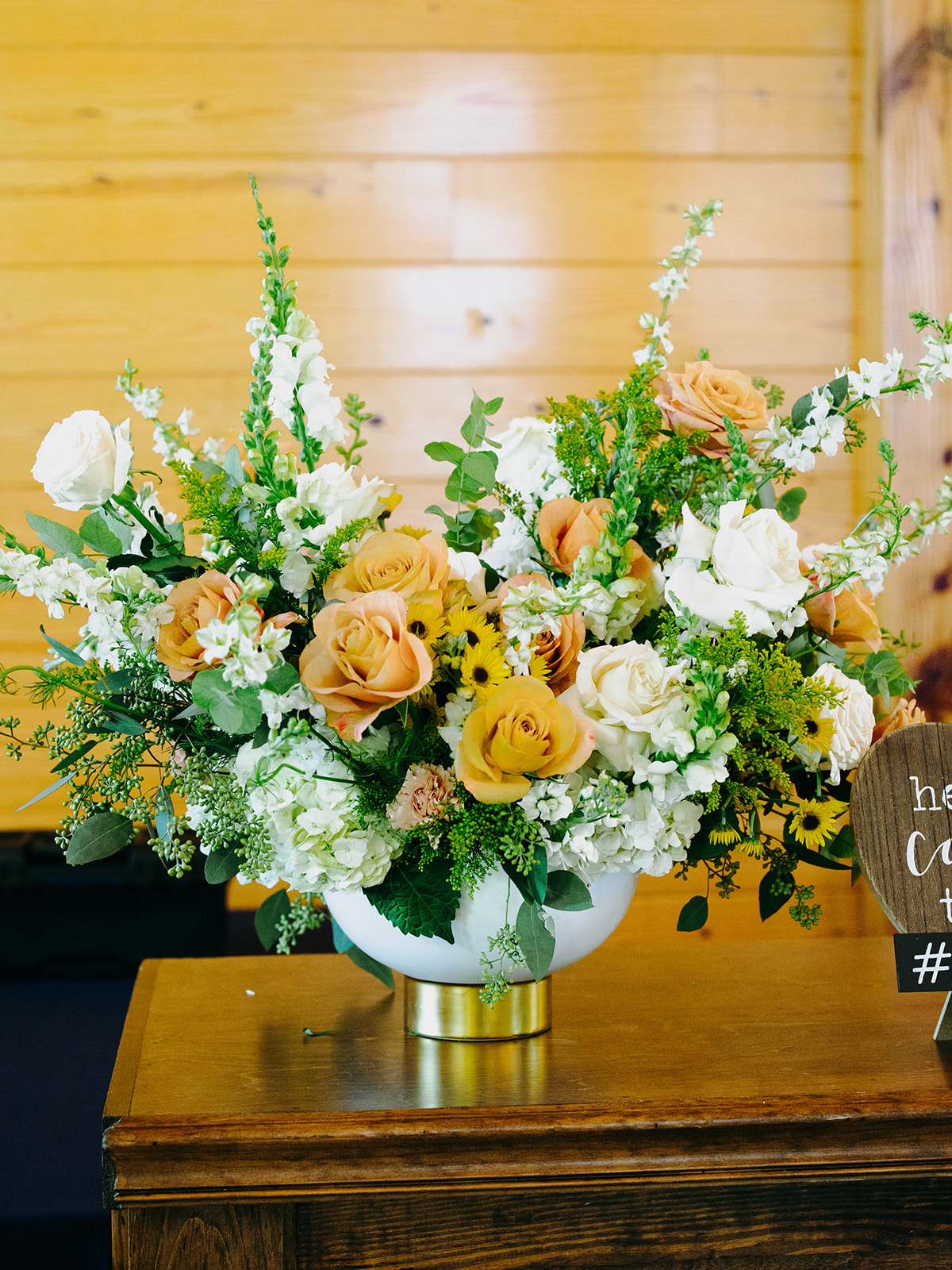 the Middleburg barn wedding flowers 