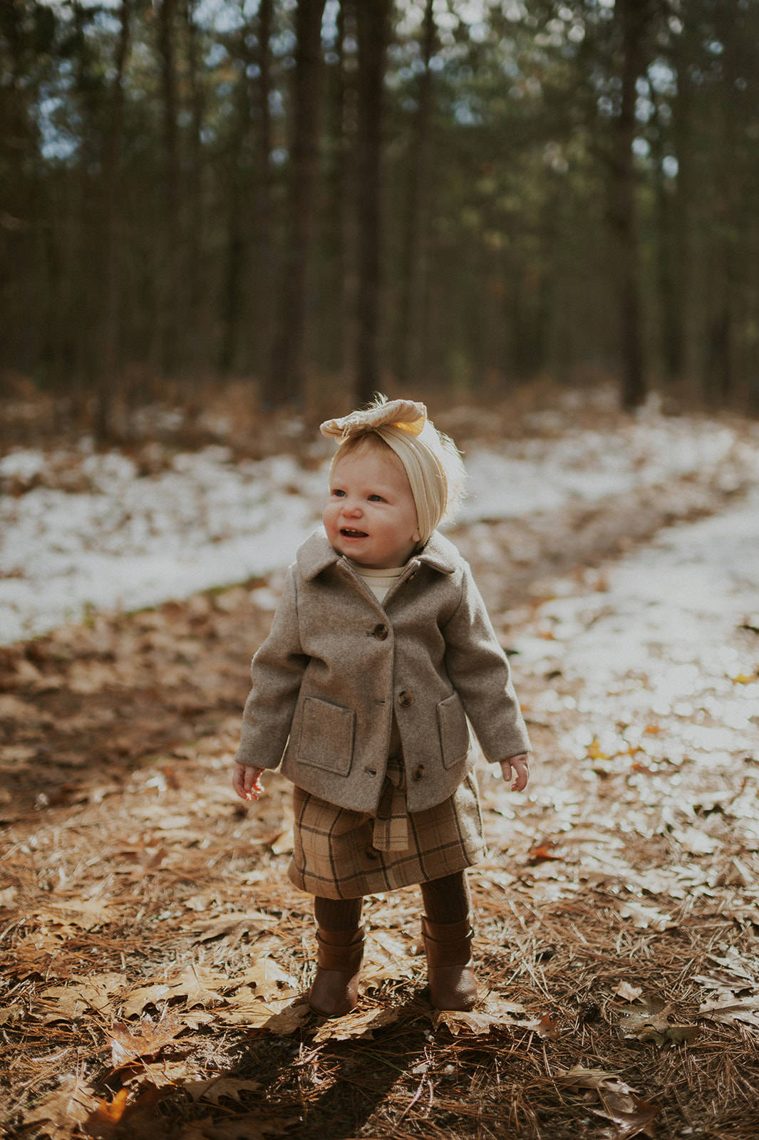 woodsy winter northern michigan family session