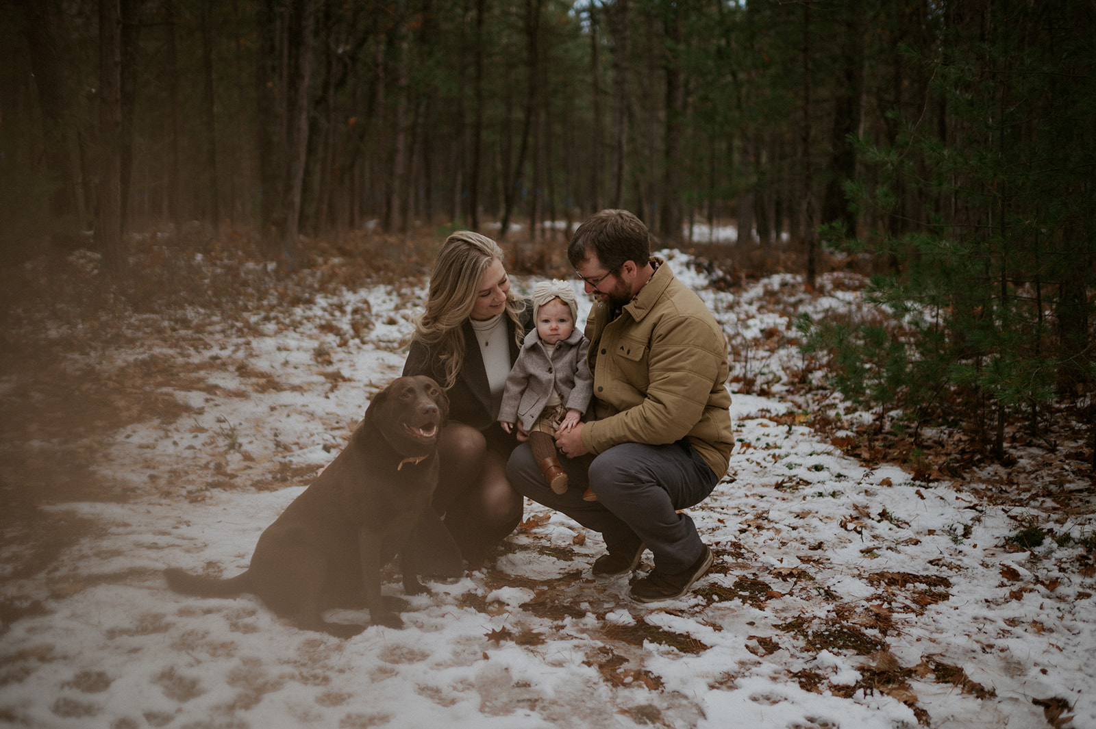woodsy winter northern michigan family session