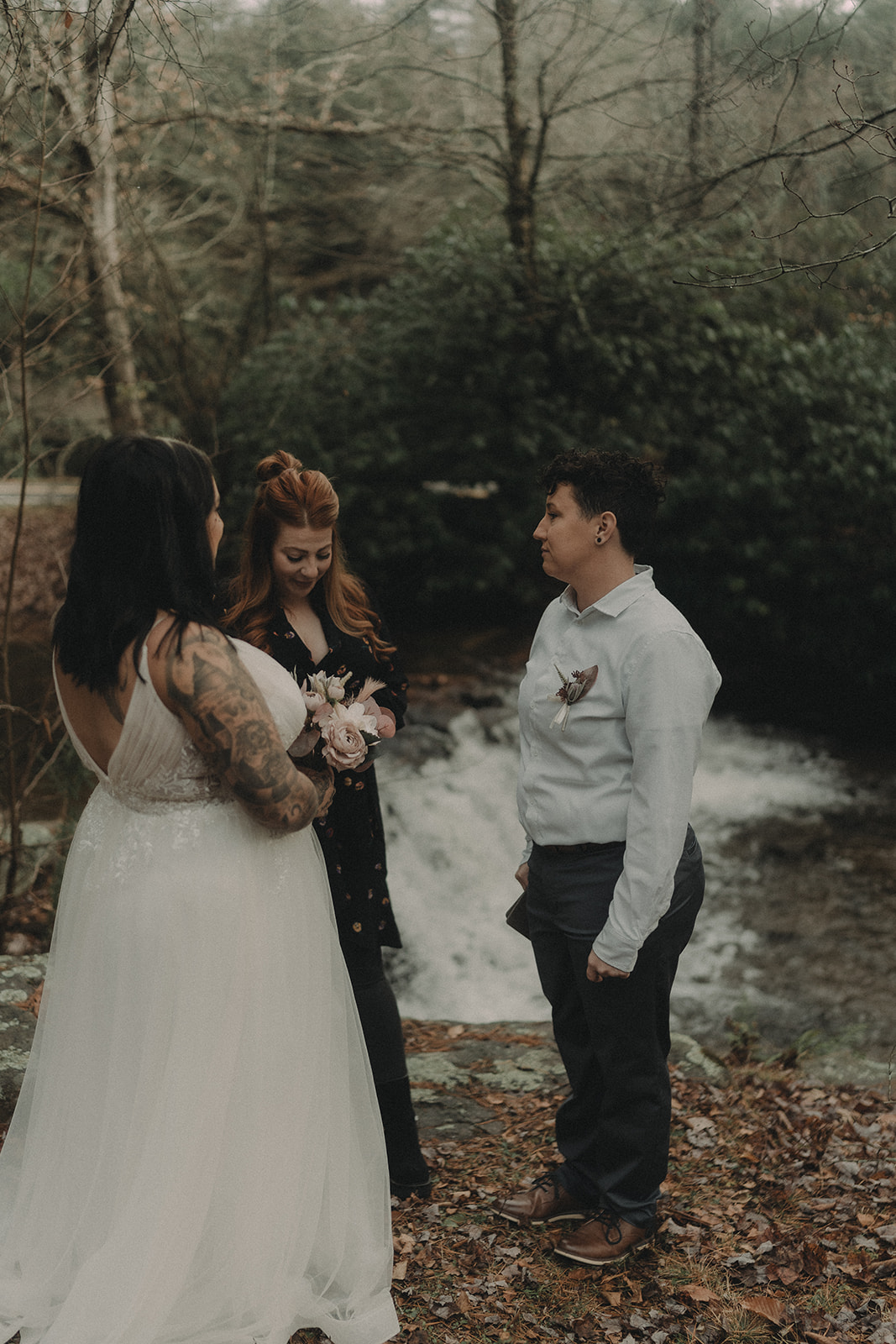 Romantic Elopement Ceremony Surrounded by Pocono Mountain Greenery