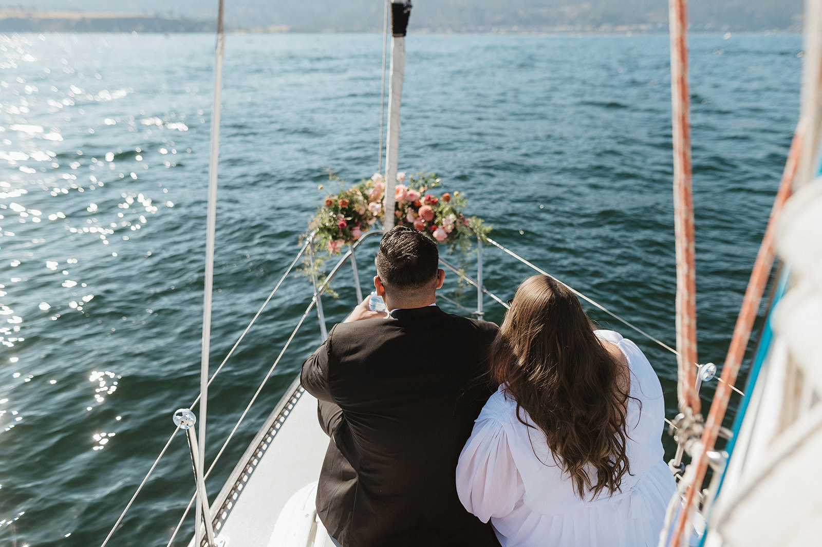 okanagan-elopement-sailboat