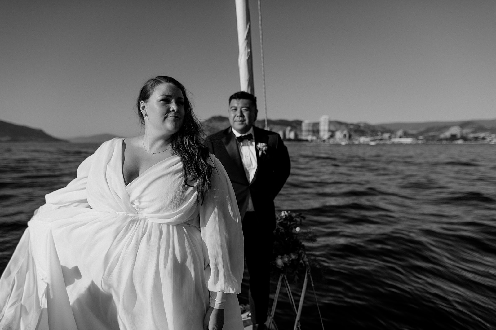 okanagan-sailboat-elopement-photographer