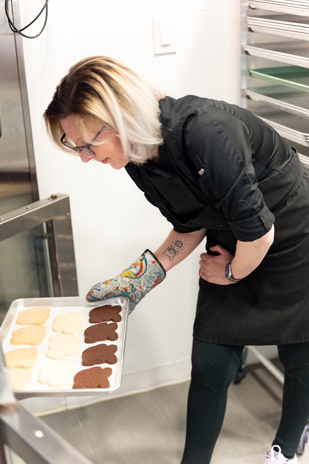 Branding photoshoot for Ottawa bakery Hello Dolly Pastries