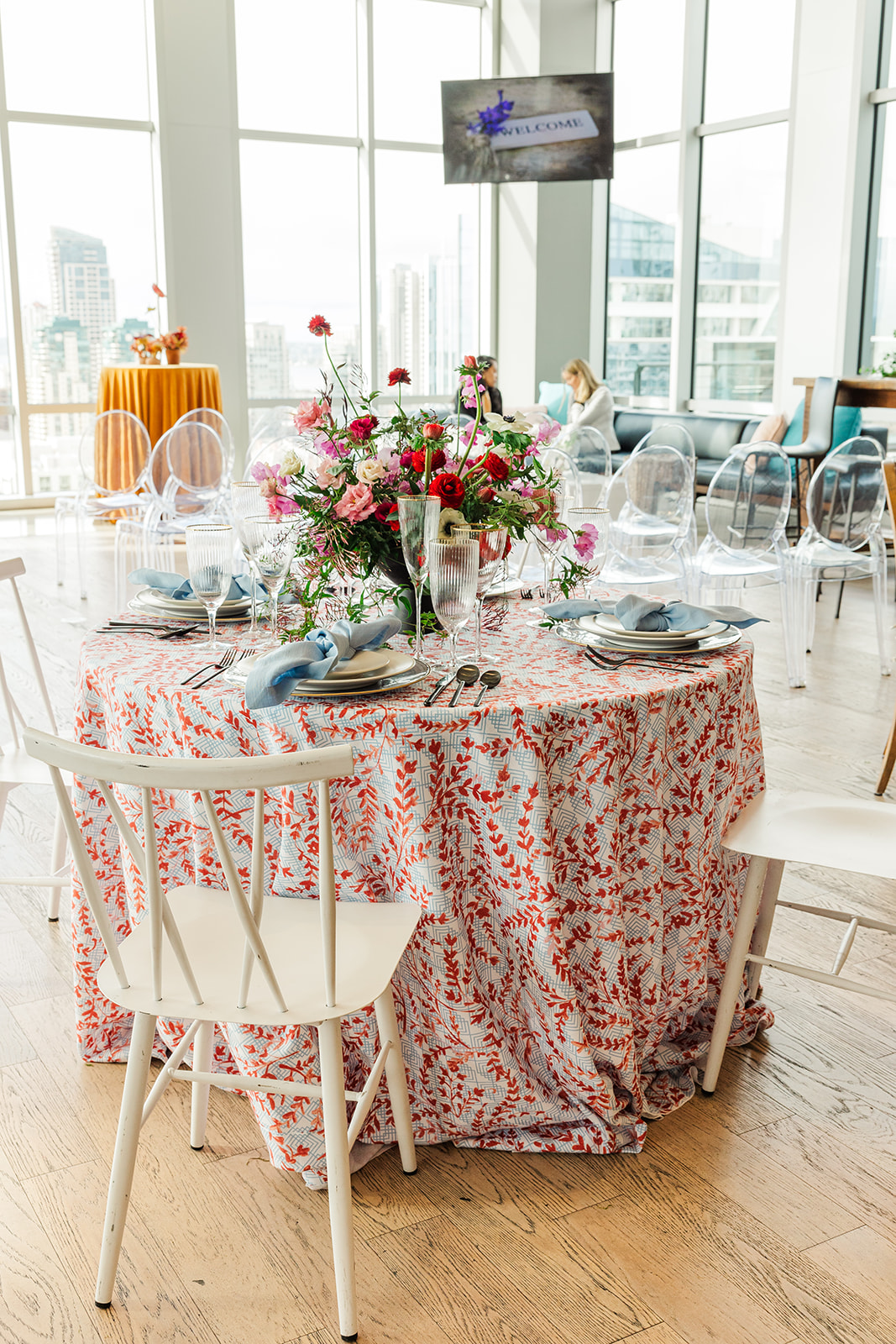 Linens by BBJ La Tavola, decore by Bright and TBD, florals and center pieces by Parker and Posies