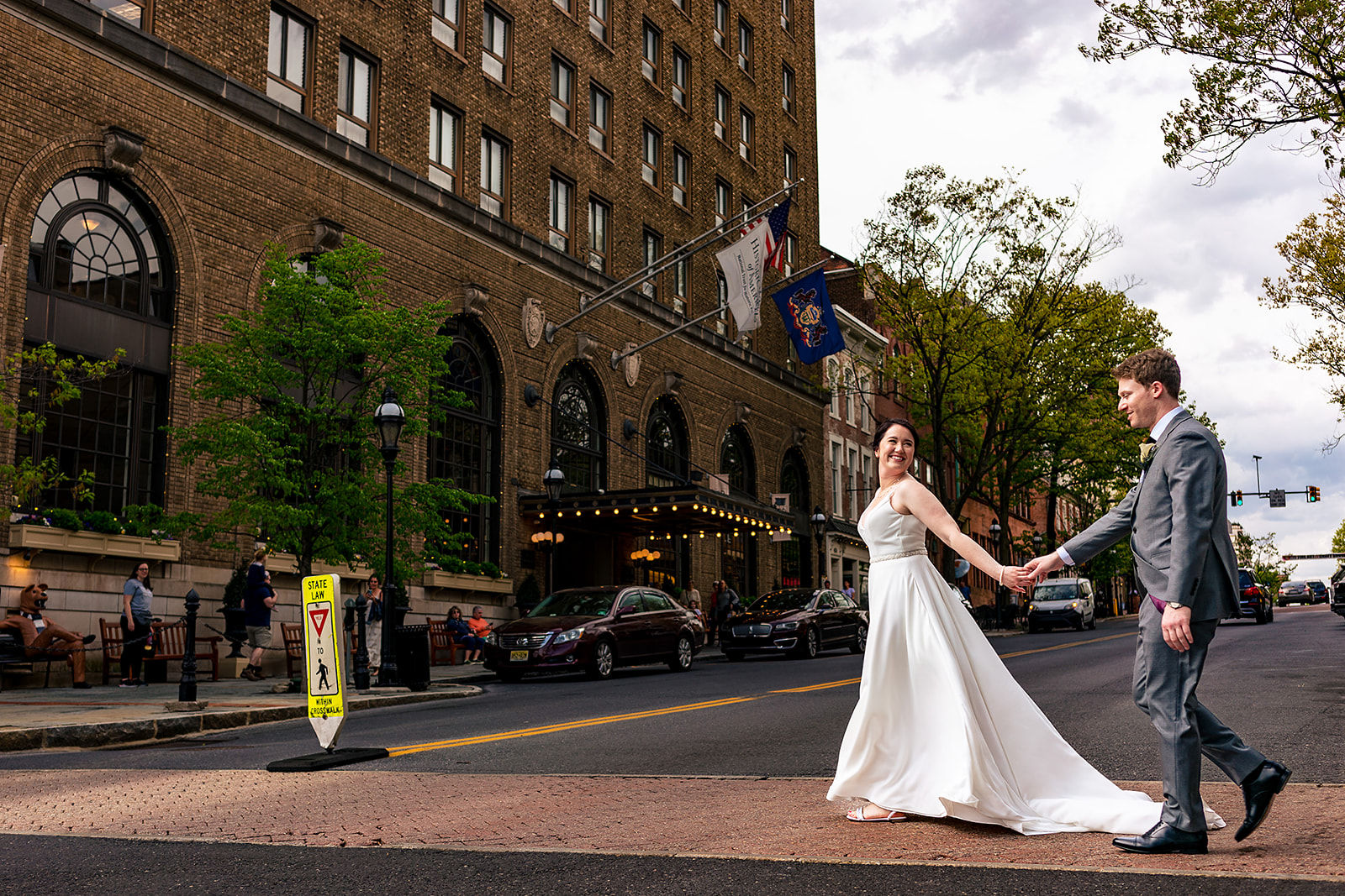 bride and groom walking into hotel bethlehem for their wedding ceremony