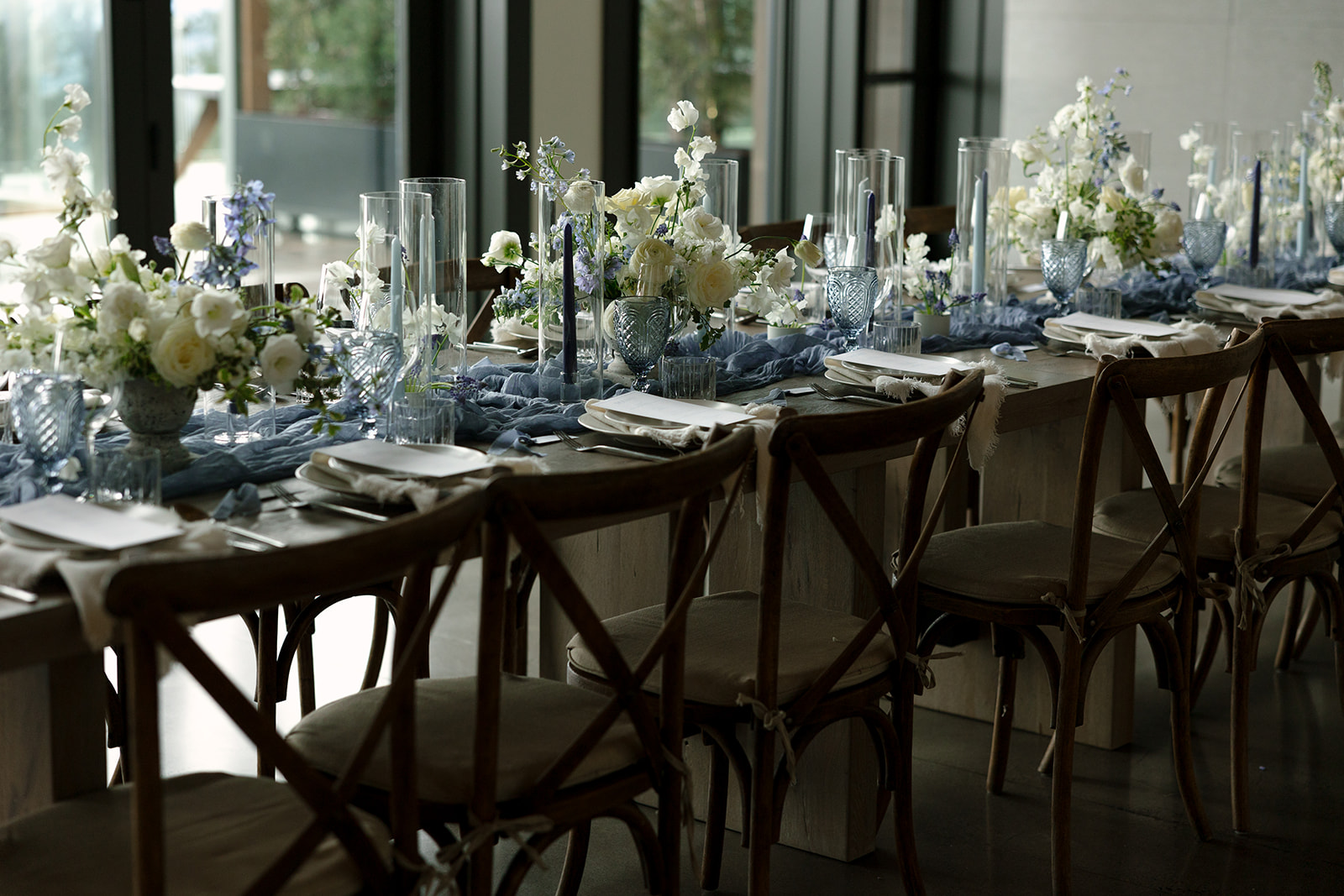 blue accent florals and wedding decorations
