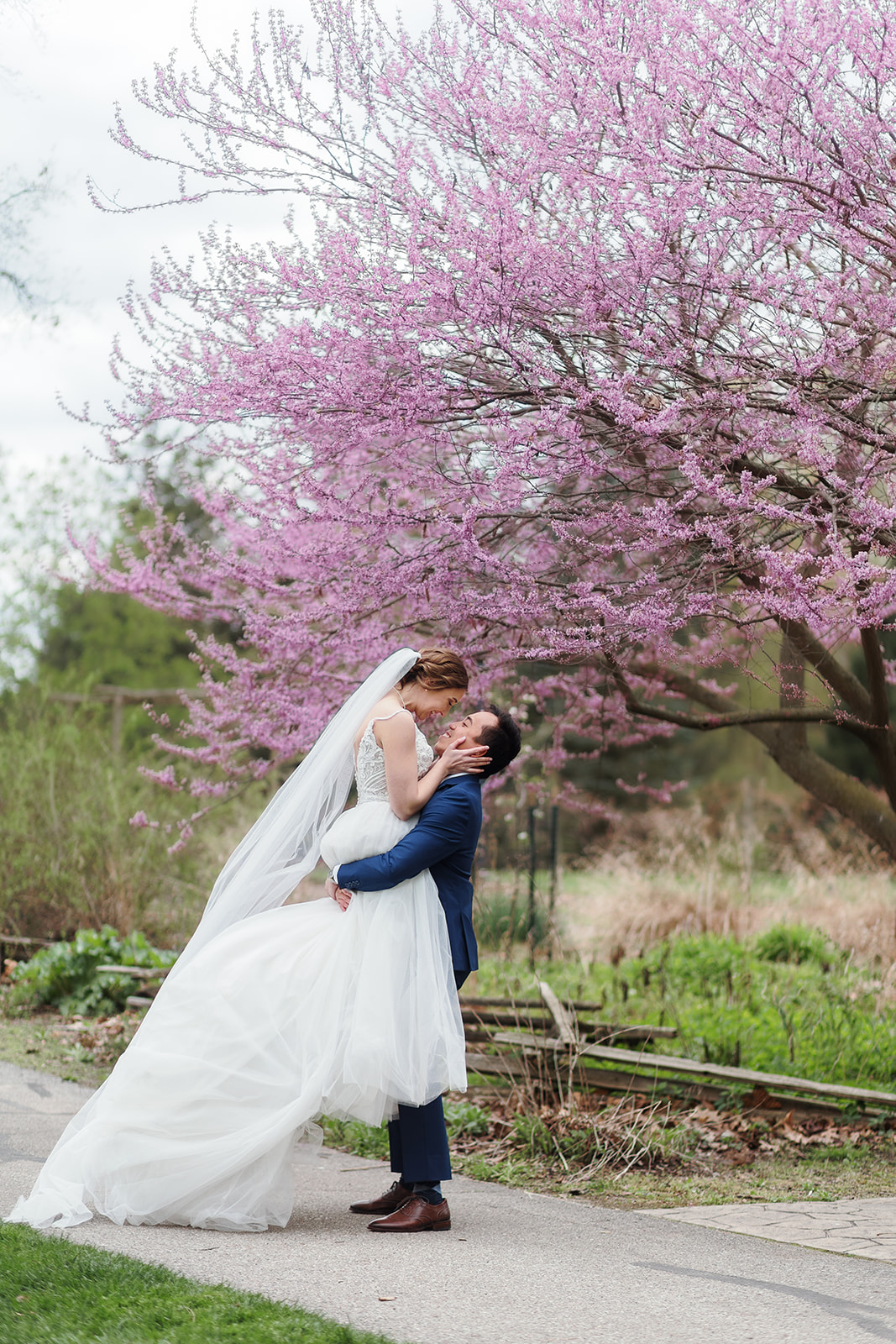 bridget reed and quan tran wedding at toledo botanical gardens
